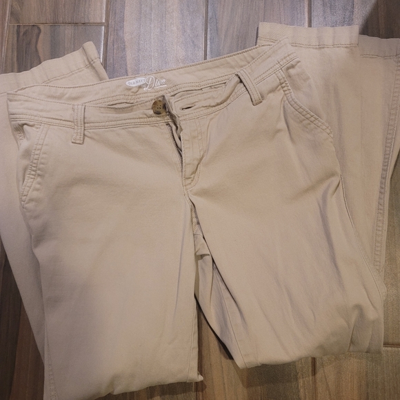 Old Navy Diva Khakis Size Petite 8 - Picture 2 of 4
